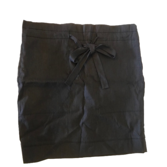 𝅺Max Studio Skirt - Picture 1 of 3